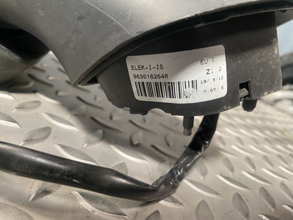 Espelho retrovisor lado direito Renault Clio Iv