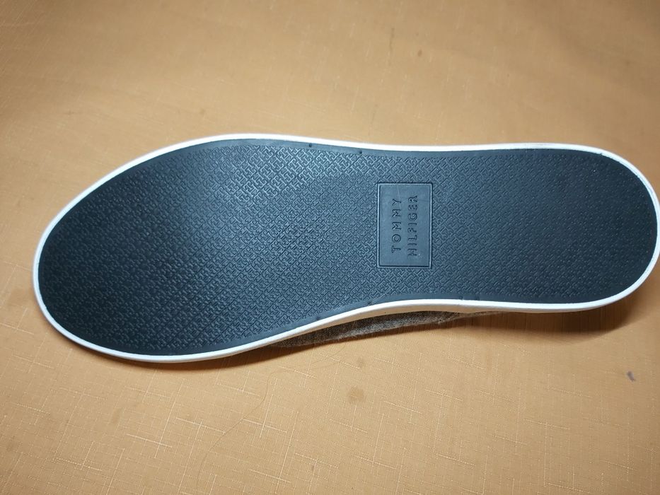 Tommy Hilfiger 42 Grey exclusive edition trampki