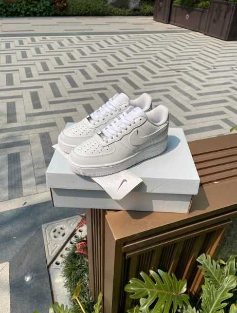 Buty Nike Air Force 1 Low '07 White R.41