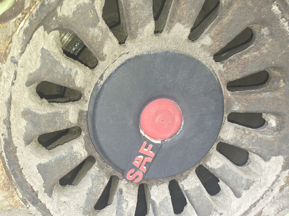 Ось вісь балка саф 19.5 в хорошому стані 2015р