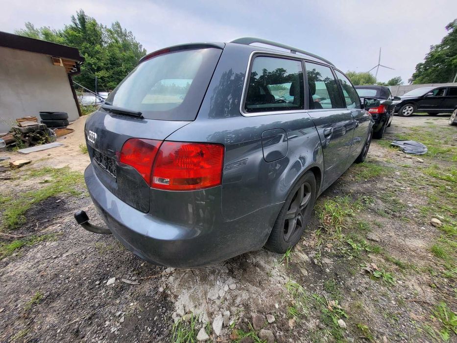 Audi A4 B7 Ksenony przód komplet EU