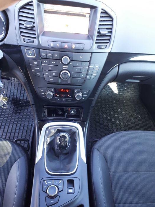 Opel Insignia 2.0 TD BiTurbo, Cosmo, 4x4 Infinity + subwoofer!