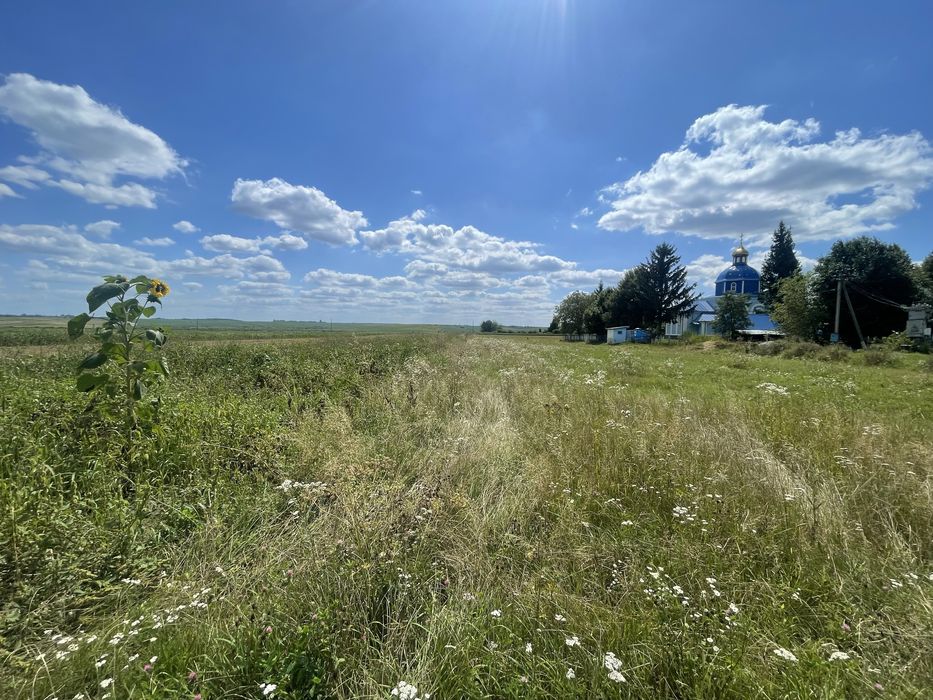 Ділянка в центральній частині під будівництво