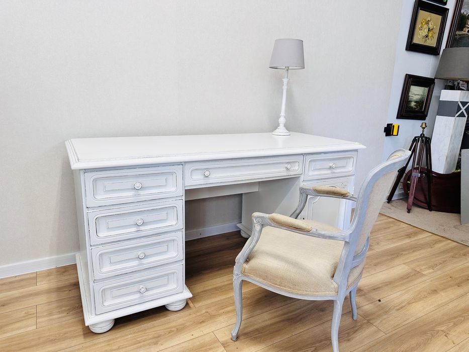 Odrestsurowane, białe biurko dębowe z biblioteczką :)