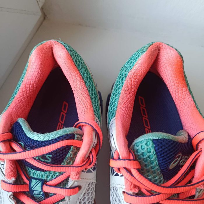 Кросівки ASICS GT 2000 р.37.5.Оригінал