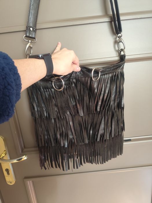 Сумка чорна з бахромою