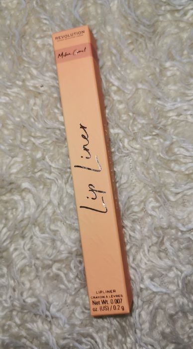 Konturówka do ust Revolution Maffashion Milan nowa