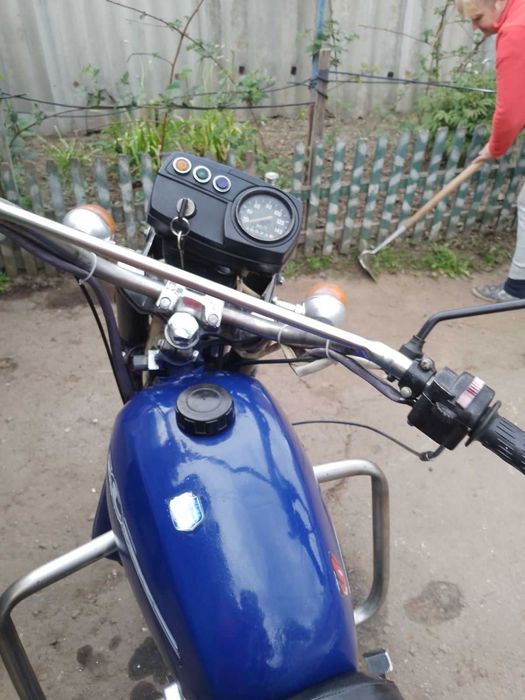 Продам 2  мотоцикли Мінськ і велосипед.