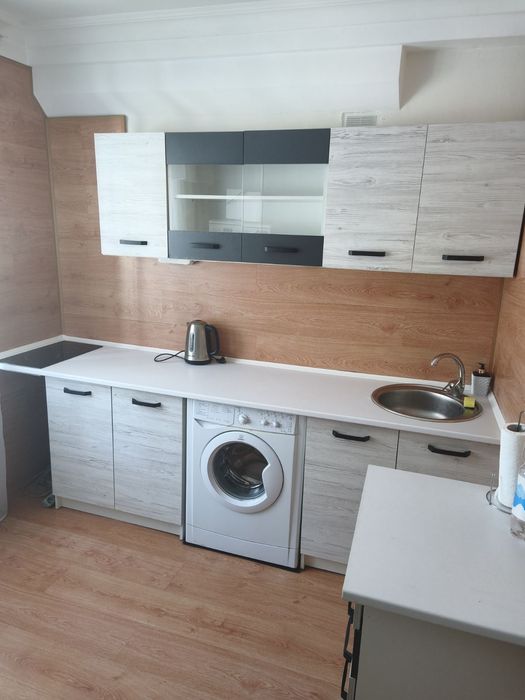 Квартира Оболонський 37 пеший поверх