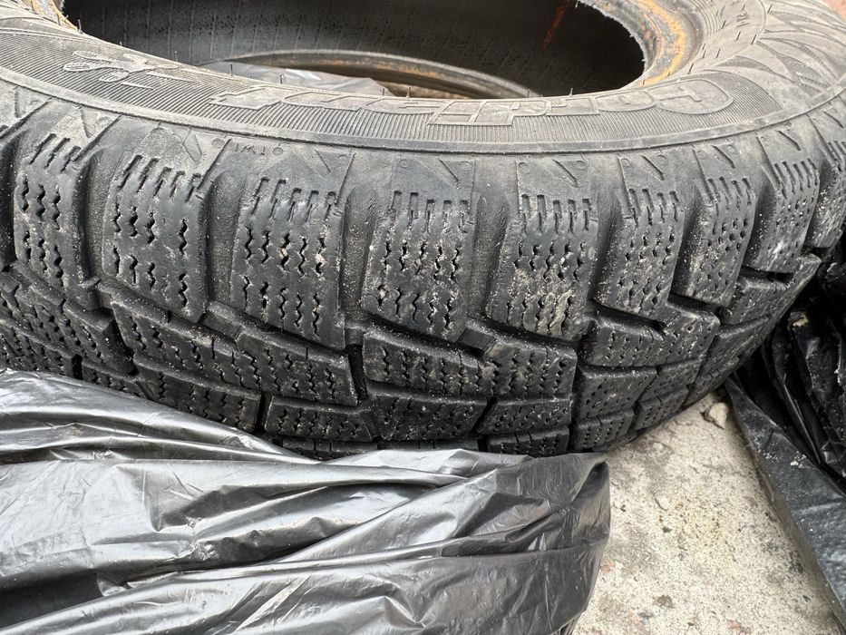Продам зимнию резину R14