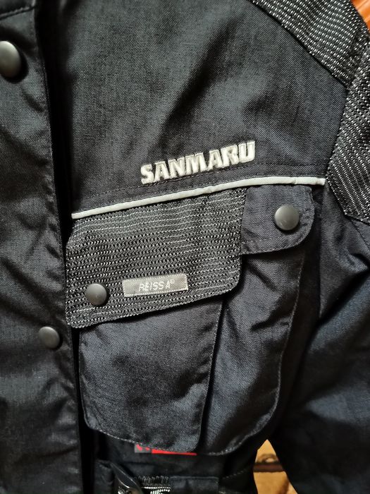 Продам мото куртку жіночу розмір L