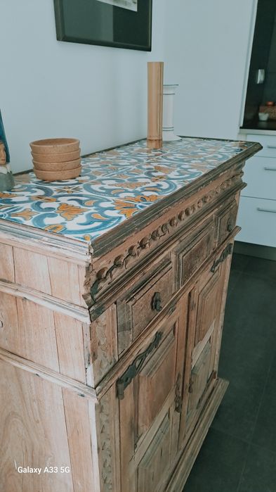 Móvel antigo para restauro