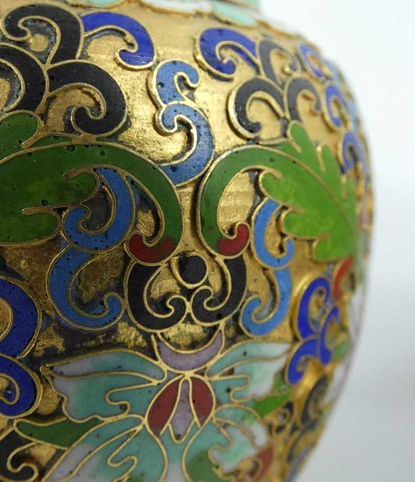 BOMBONIERA para puzderko emalia CLOISONNE kwiat słoik imbiru