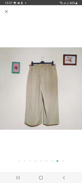 Укороченые брюки немного стрейчевые .