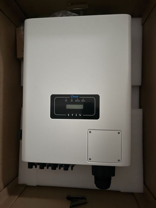 Продам інвертор Deye SUN-50K-G04