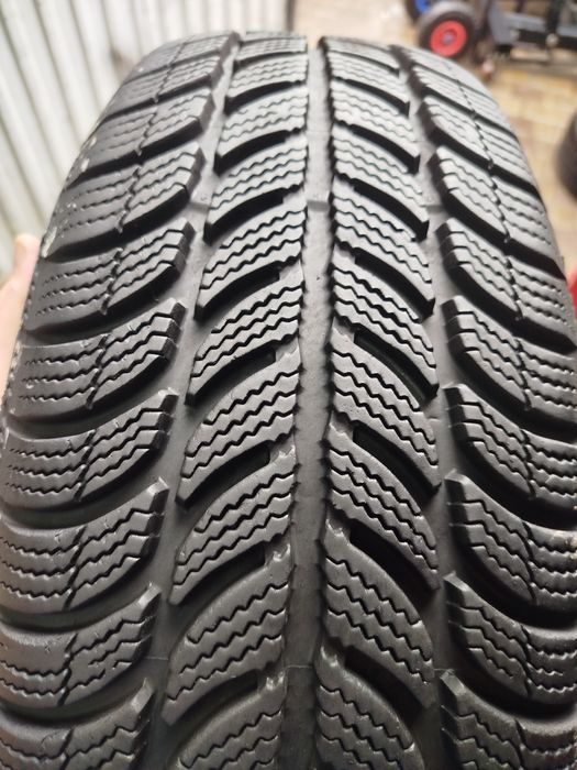 Зимові колеса 195/65/15 DEBICA