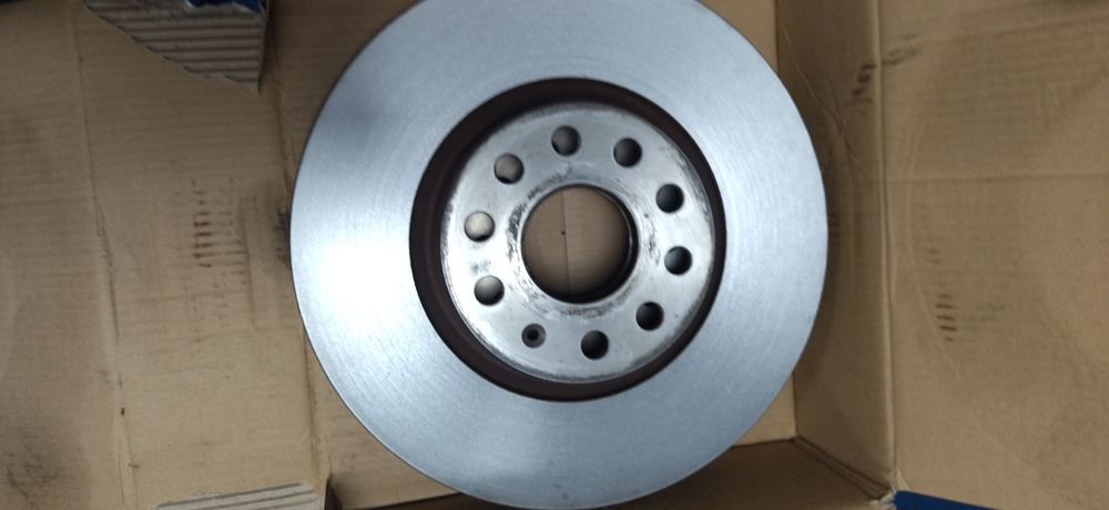 Discos de travão ventilados VW Passat b6