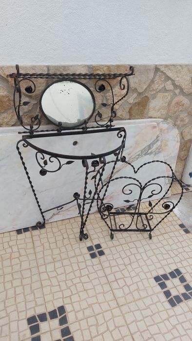 Conjunto de 3 peças- Bengaleiro, Mesa e suporte para chapéus de chuva