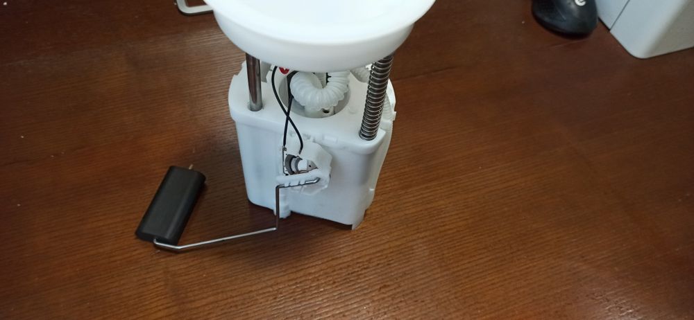 Топливный насос в сборе Pierburg 700468860 для vw/seat