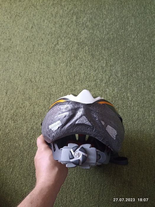 Велосипедний шлем шолом каска