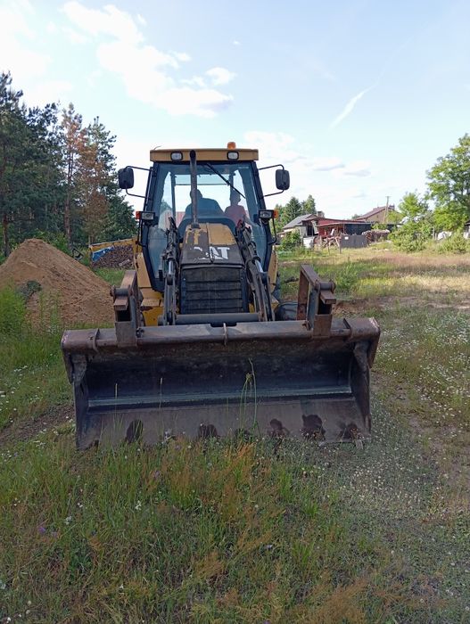 Usługi Koparko-ładowarką (CAT 428D)