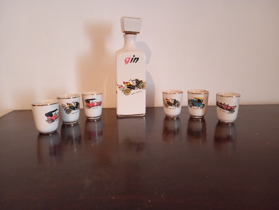 Garrafa Gin em loiça