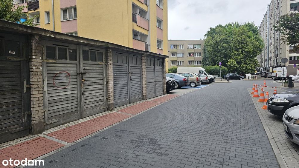 Garaż Jana Pawła II 63 - Warszawa Śródmieście
