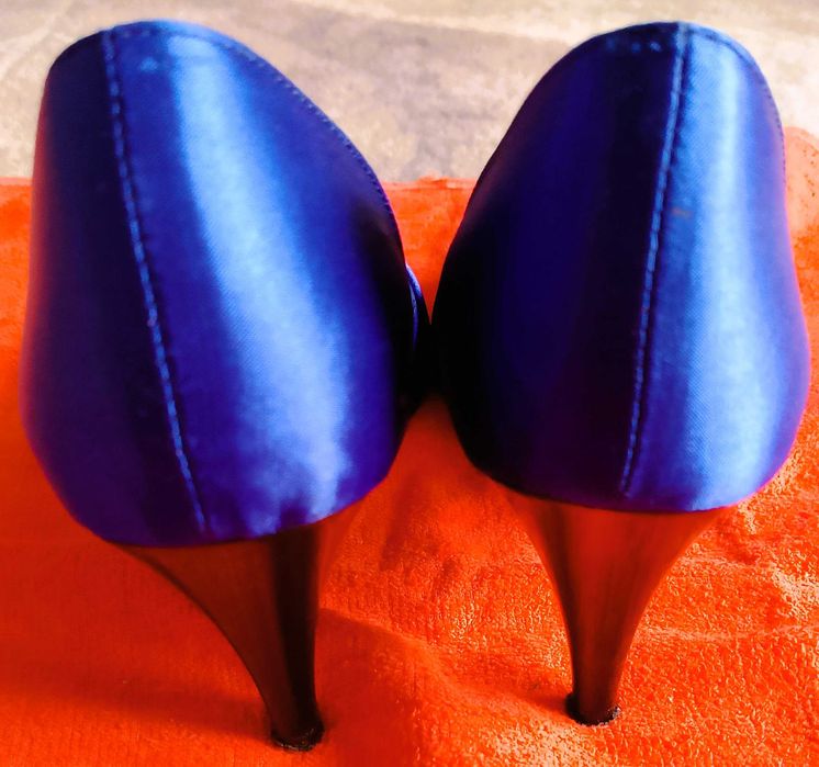 Eleganckie, chabrowe buty damskie, rozmiar 35 (K by Clarks)