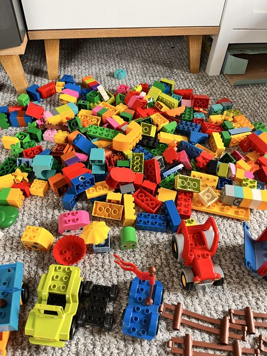 Klocki LEGO Duplo MIX różnych zestawów - duże pudło 40x50x30cm