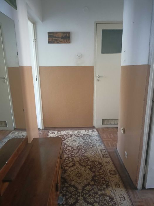 Sprzedam mieszkanie do remontu.