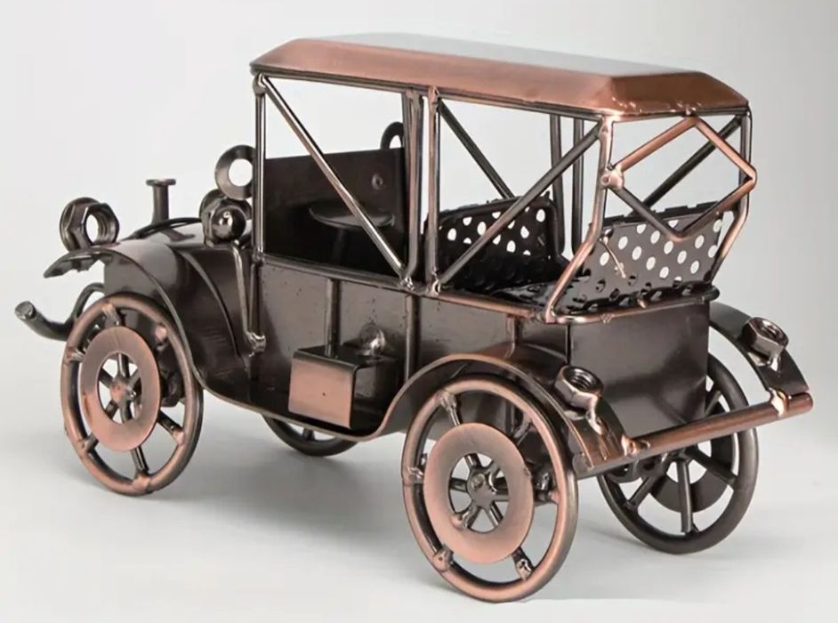 Carro Antigo em Metal