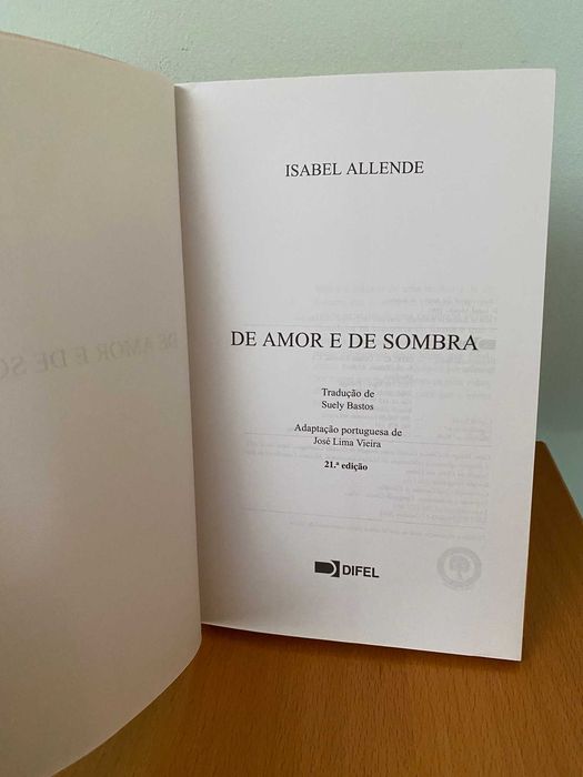 De Amor e De Sombra - Isabel Allende
