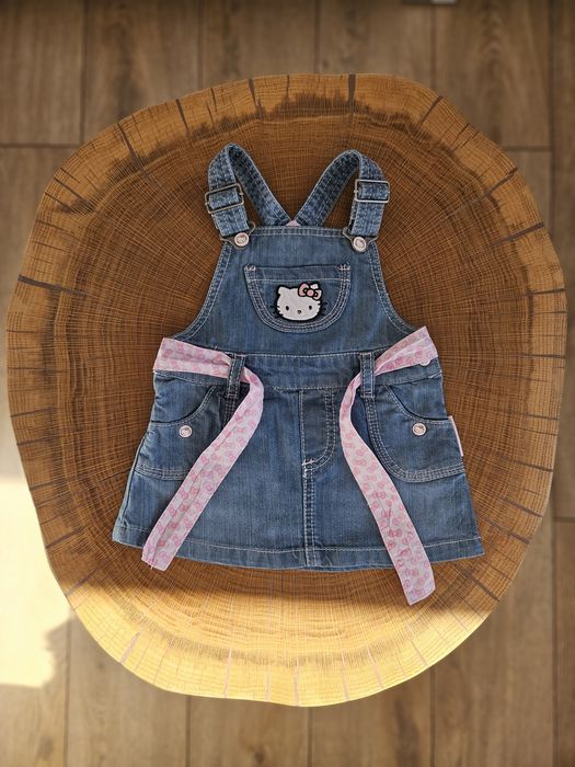 Sukienka ogrodniczka jeansowa Hello Kitty H&M rozm. 68