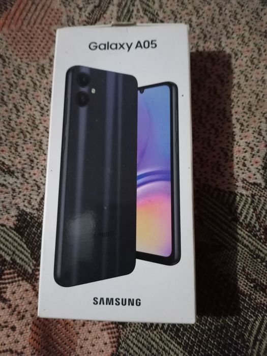 Samsung 05 на 128 ГБ пам'яті