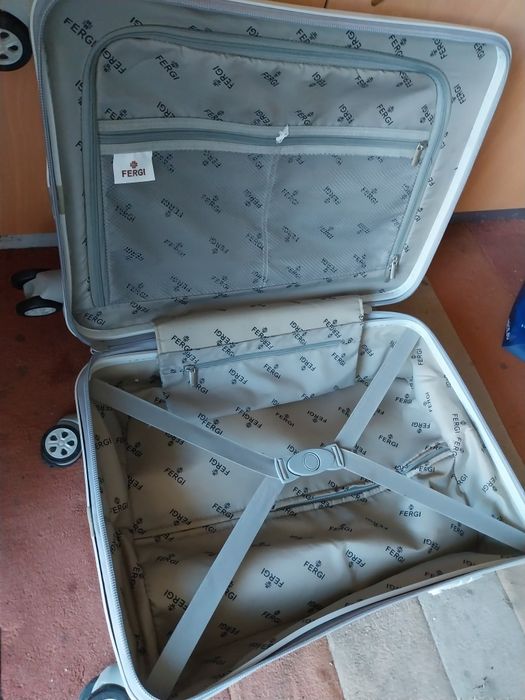 Malas  viagem tipo troly  ( medias  ] 50-30-25 impecaveis