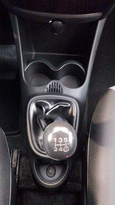 Peugeot 107 1.0 Access | Nacional | 64 mil kms
