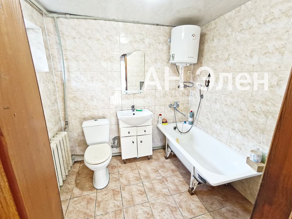 Домик у моря с большим участком