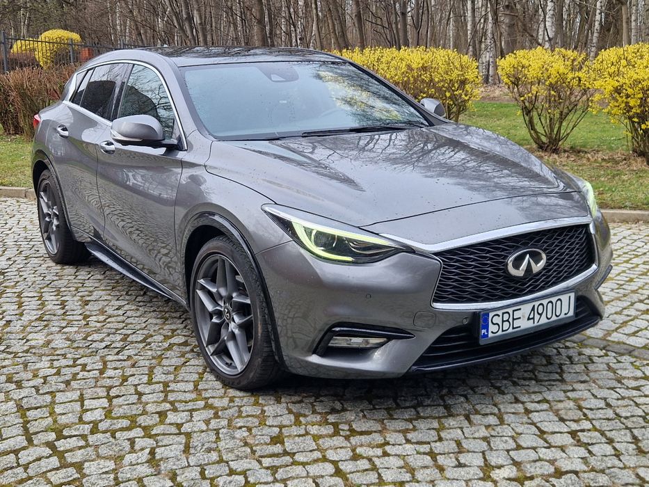 Infiniti Q30 AWD 2016r