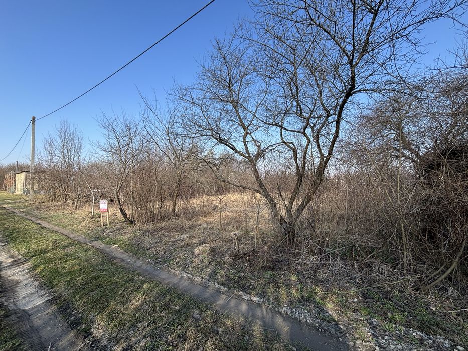 Продаж ділянка 10сотих . Павлівка. Дача. Авторинок. Світло. Інвестиція