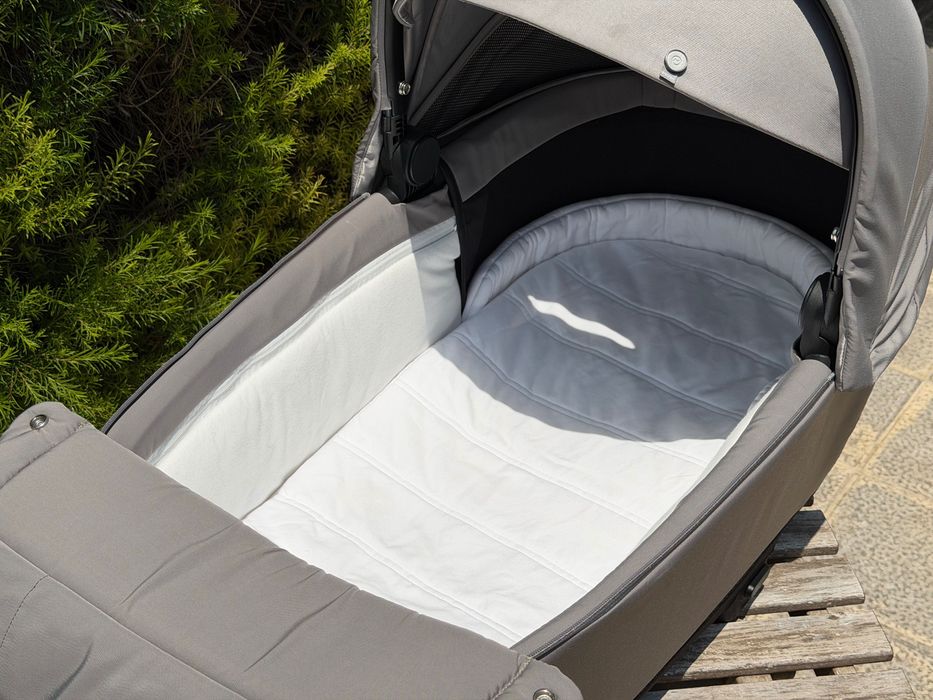 Cybex Alcofa PRIAM NG Lux Comfort – Soho Grey | Como Nova + Capa de Chuva Oficial