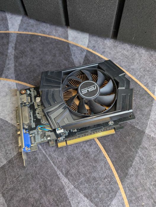 Видеокарта Asus Nvidia GeForce GT740 / 1GB DDR5 / HDMI / DVI / VGA