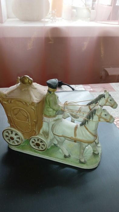 Старовинна статуетка
