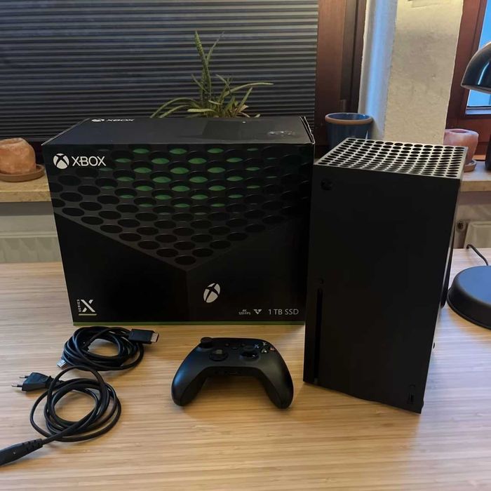Konsola Xbox Series X 1TB pamięci w super stanie