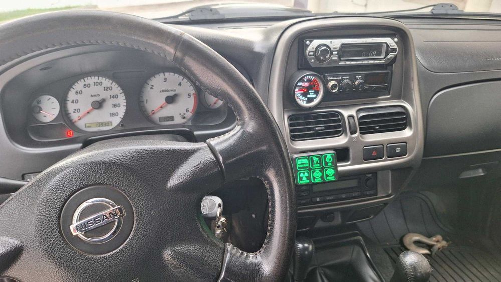 Nissan Navara 4x4 D22 cabstar 3.0