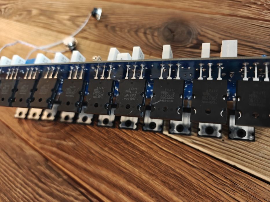 2x końcówka mocy Toshiba 2sc5200/2sa1943