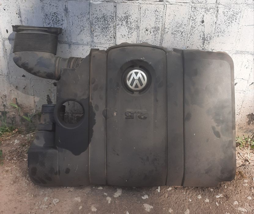Декоративная крышка двигателя Volkswagen passat b7 2.5 nms