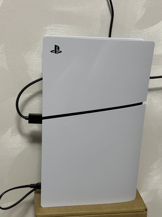 PS5 Digital як нова + 2 геймпади