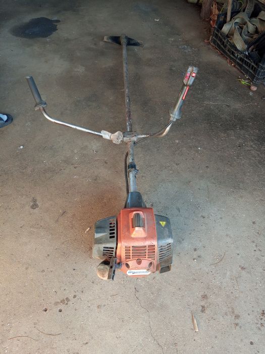 Roçadora Husqvarna 553 profissional