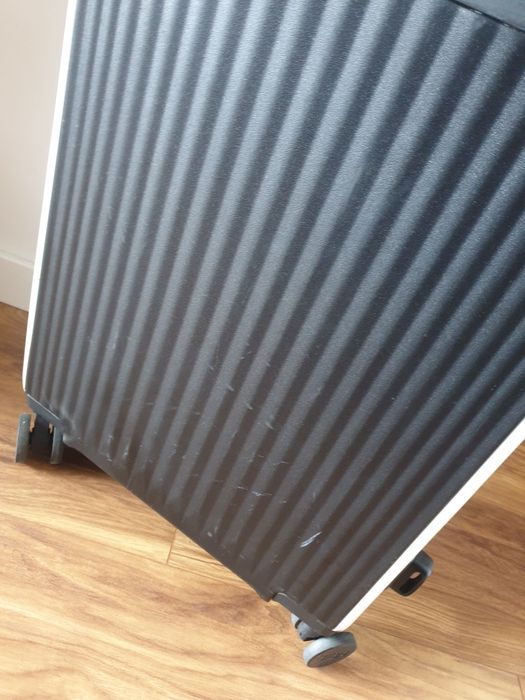 Biba srednia walizka super mocna  65 cm