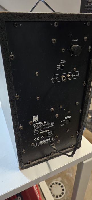 Yamaha subwoofer sw-p130